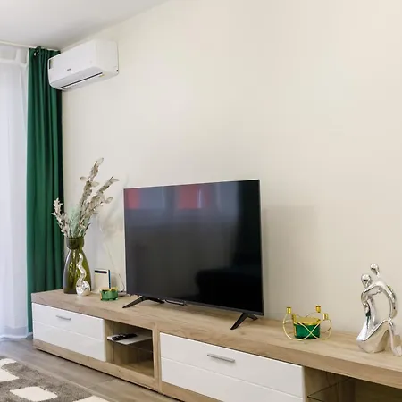 Sixties Elite Free Private Parking Apartment Debrecen Exterior photo